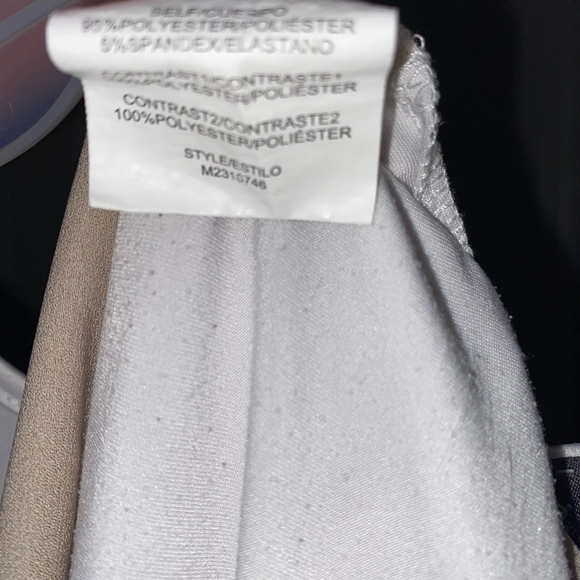 Women's Luxology Short Sleeve V-Neck Top, Size L, White, Blue Tan, zipper accent - Picture 4 of 4